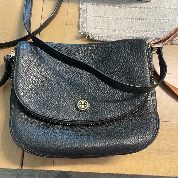 Tory Burch Bags Tory Burch Black Crossbody Poshmark